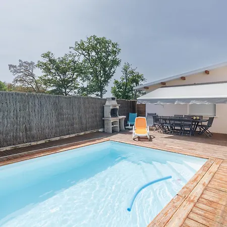 4 Saisons, Piscine Chauffee *