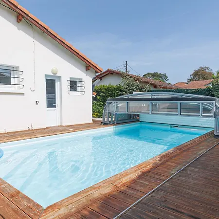 4 Saisons, Piscine Chauffee *